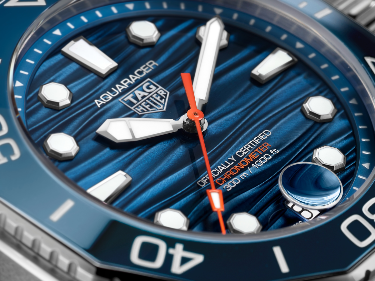 TAG Heuer Aquaracer Professional 300 Date 42mm – Blue
